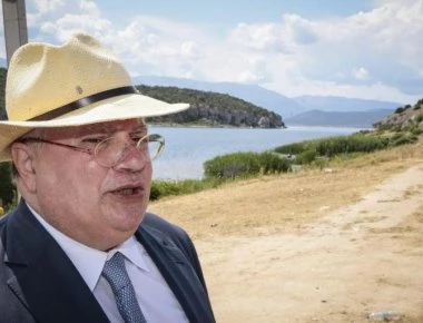 Ειρωνείες Κοτζιά για πολίτες που κτυπήθηκαν από τα ΜΑΤ: «Τι ήθελαν εκεί; Να σταματήσουν την υπογραφή της συμφωνίας;»!